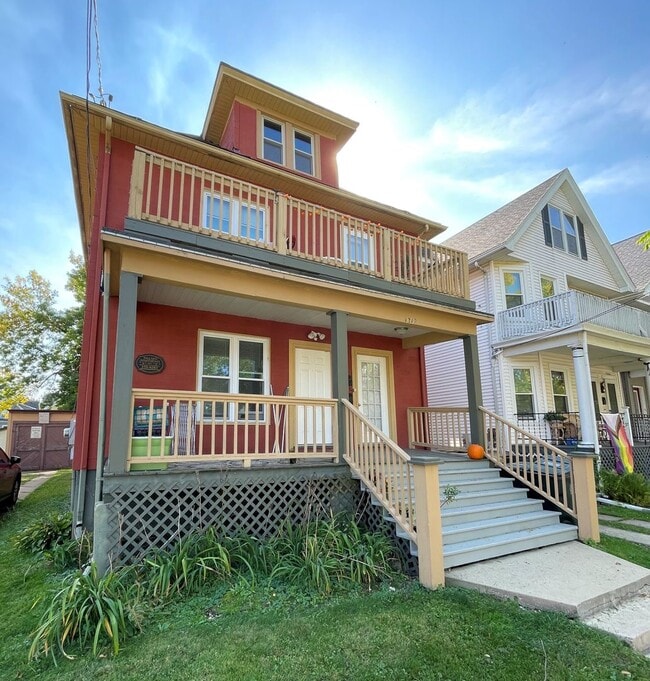 Building Photo - 1219 Mound St Unit #1 &#2 Rental