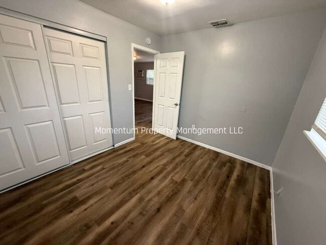 Photo - Upgraded 2/1 in Tampa- READY NOW, ENJOY ONE MONTH FREE!! Unit A