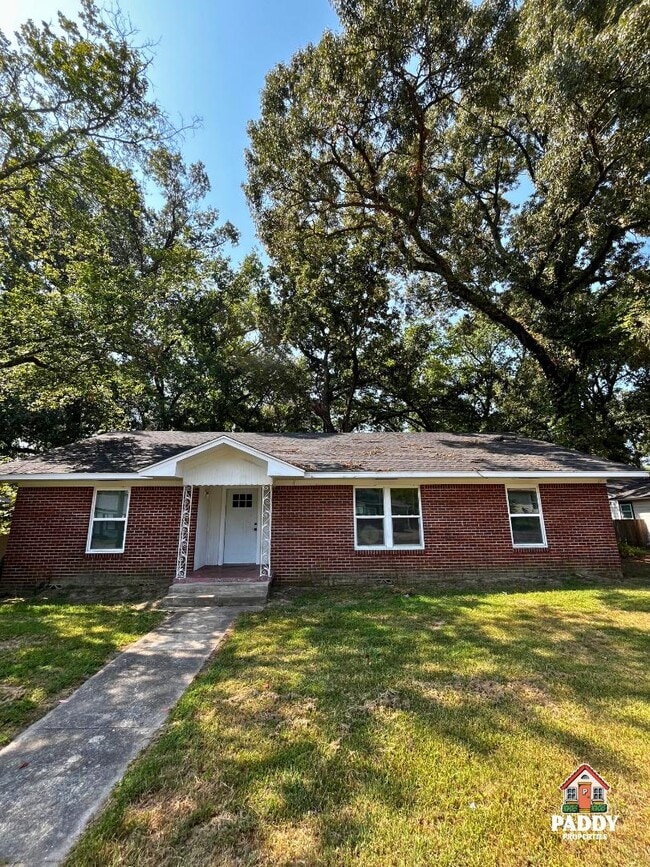 Photo - 312 Dogwood Ln