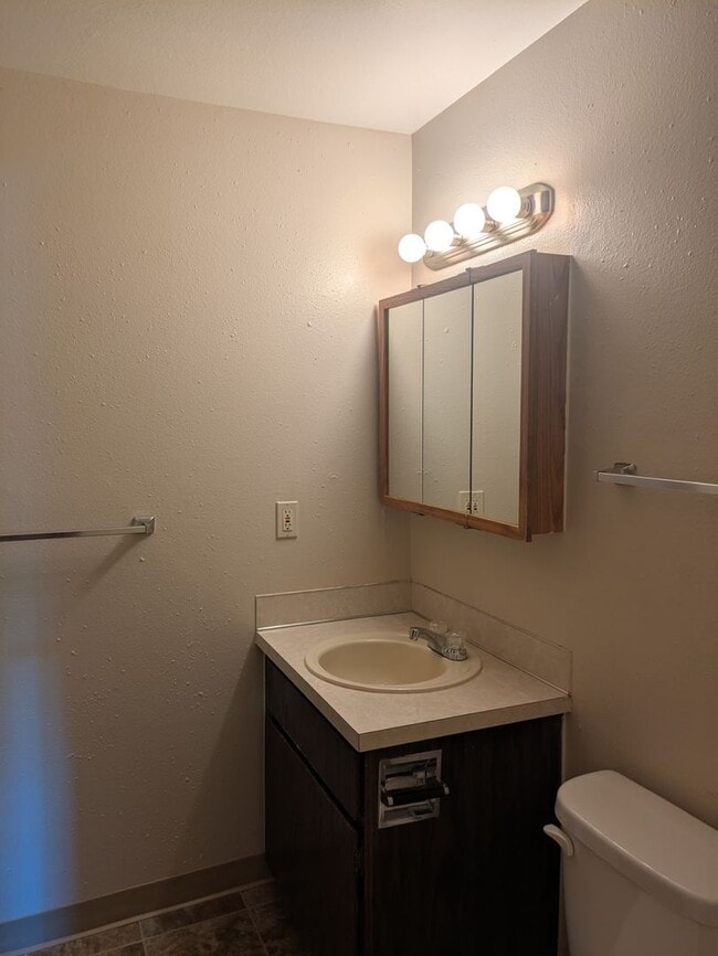 Photo - Kingston Manor