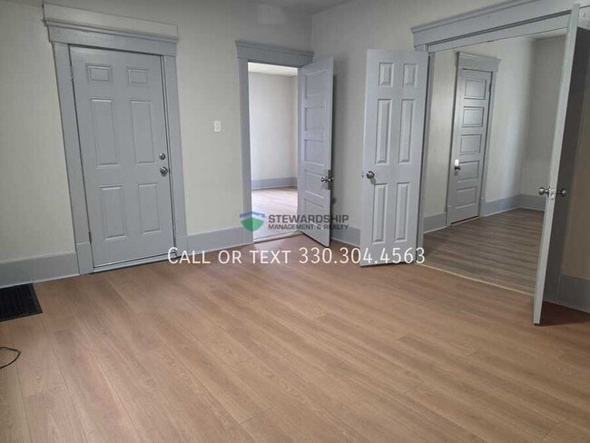 Photo - 149 Rhodes Ave Unit Downstairs