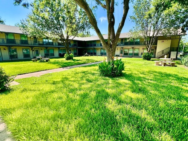 Photo - ****MOVE IN SPECIAL **** FOR LEASE! 2Bedroom - 1 Bath