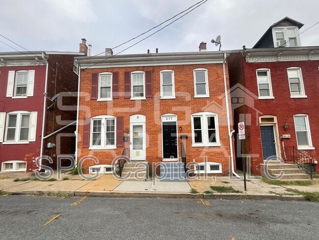 Building Photo - 277 Union St Rental