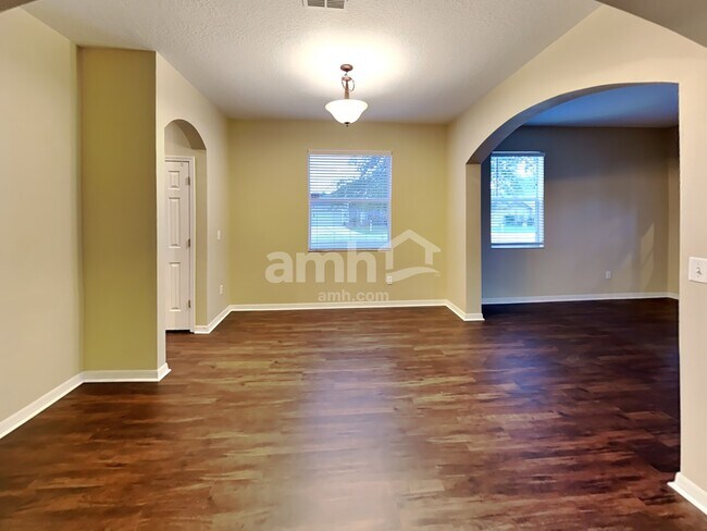 Photo - 3124 Shady Lily Ln