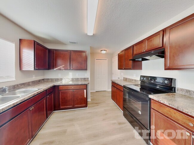 Photo - 4415 Sand Ridge Blvd