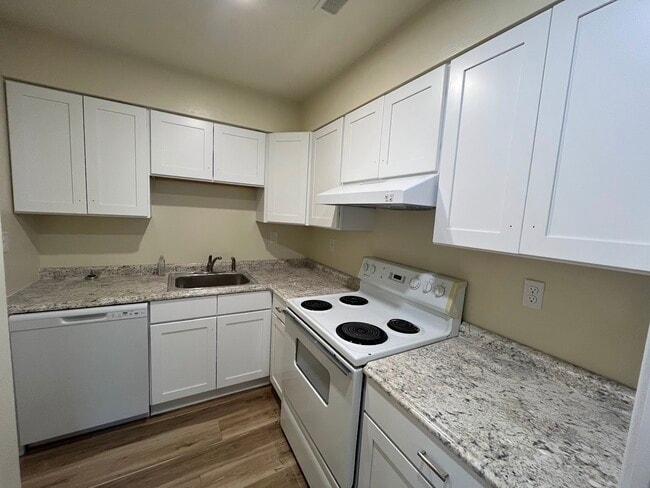 Photo - 515 Welsh Rd