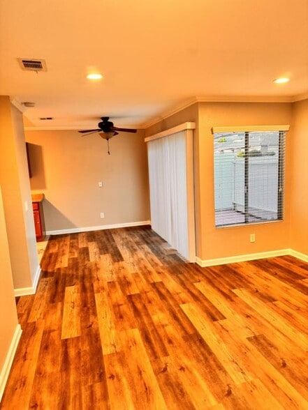 3451 Sea Breeze Walk
