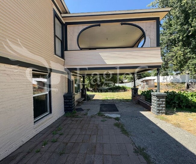 Photo - 603CHERRY Unit B