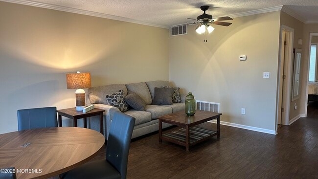 Photo - 1820 Pennsylvania Ave E Unidad 7