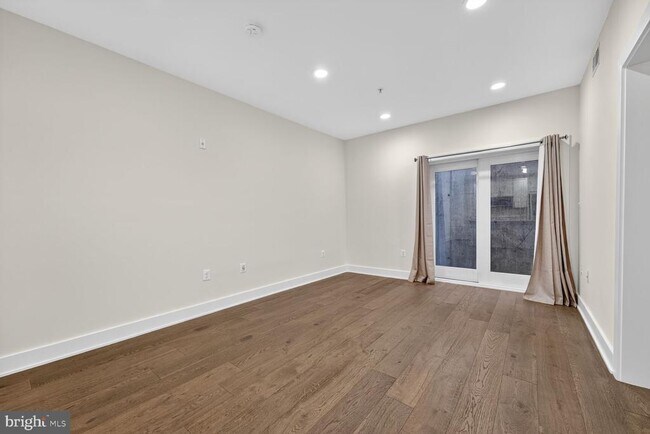 Photo - 1412 Chapin St NW Unidad 2