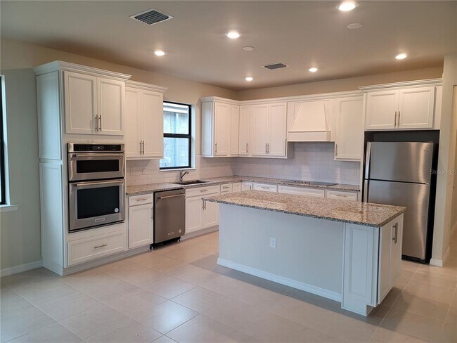 2530 Buckthorn Lp