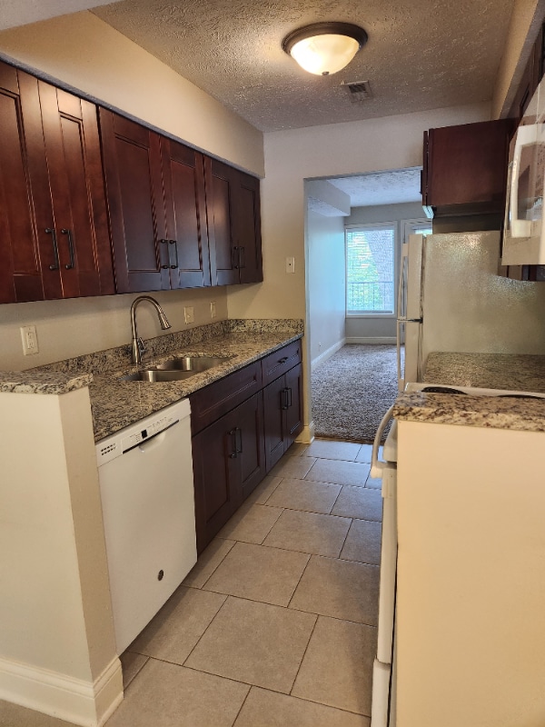 Photo - 1904 Parkwild Dr Unidad 27