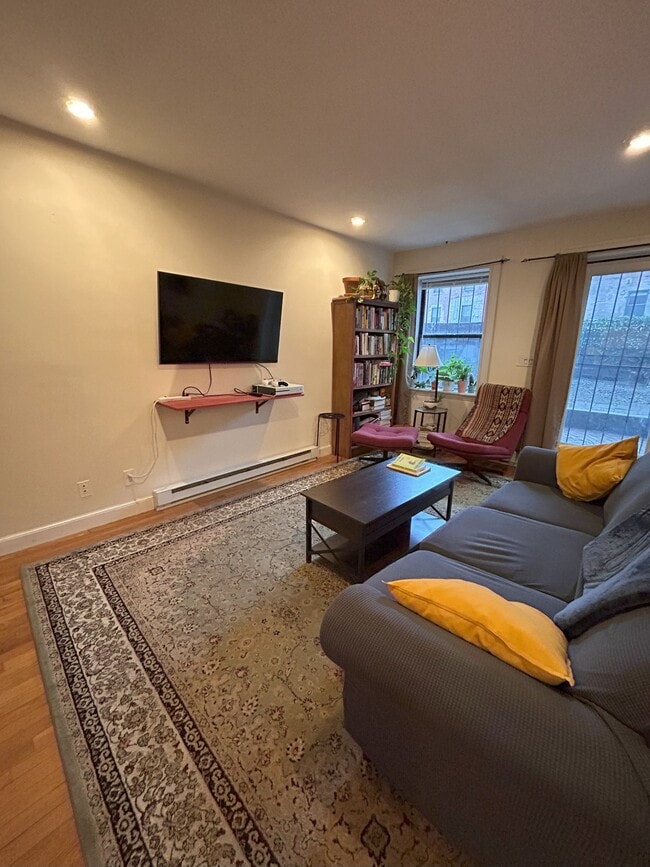 Building Photo - 616 Columbus Ave Unit B1