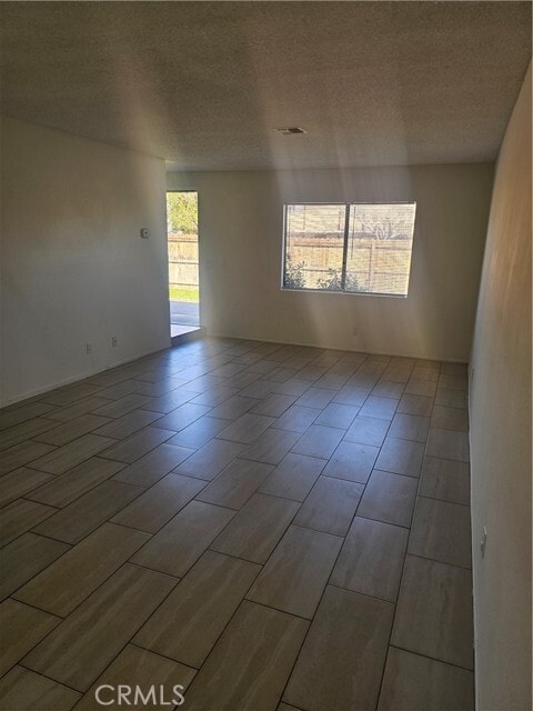 45419 10th St W Unidad A