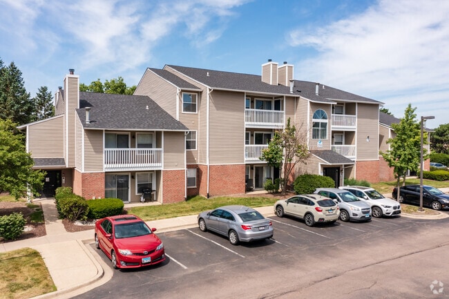 Building Photo - Hawthorn at Oakhurst Rental