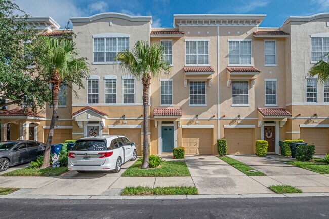 Building Photo - 3 Bed 2, Full Bath, 2 Half Bath, 1 Car Garage Townhome near MacDill AFB