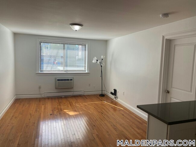 Photo - 134 Summer St Unidad 3