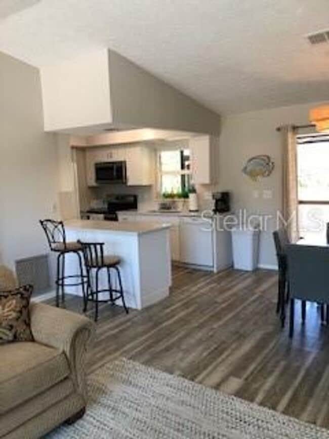 Photo - AVAILABLE LONG OR SHORT TERM