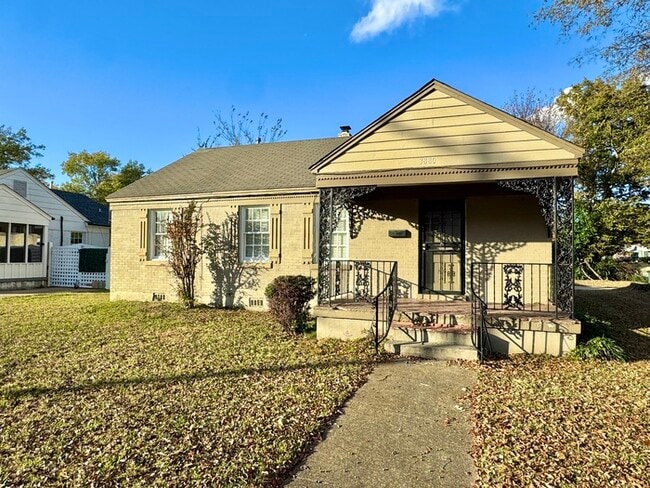 Building Photo - 3880 Spottswood Ave