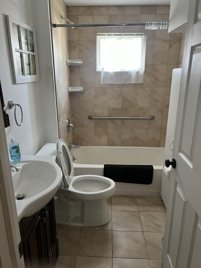 Photo - 40 Seneca Creek Rd Unit 3