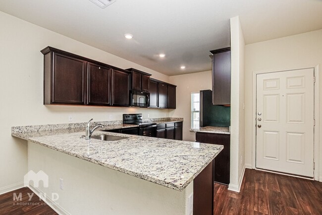 Photo - 105 Pettigrew Ct