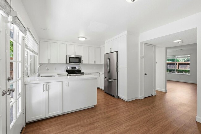 Photo - Luxury 2 bedroom Townhome in Great Location