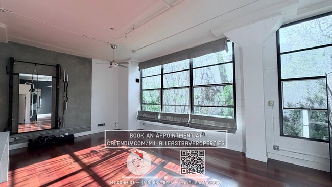 Photo - Sunny loft with in unit gym, heated floors in bathroom, contemporary kitchen, and includes water/... Unidad 231