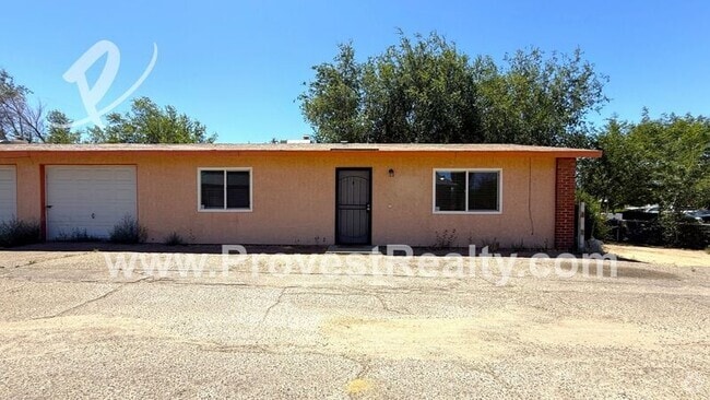 Building Photo - 16397 Spruce St Rental