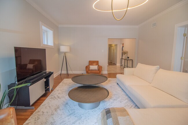 Photo - 5811 N Winthrop Ave Unit 1