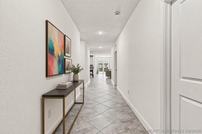 226 SW Milburn Cir