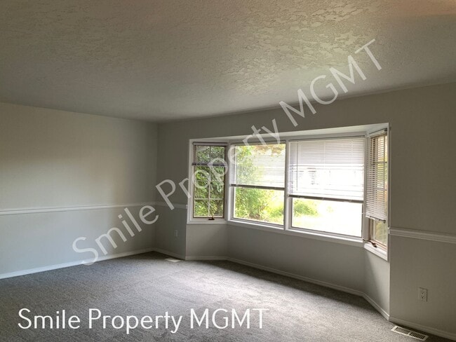 Photo - Spacious 5 bedrooms house in Beaverton