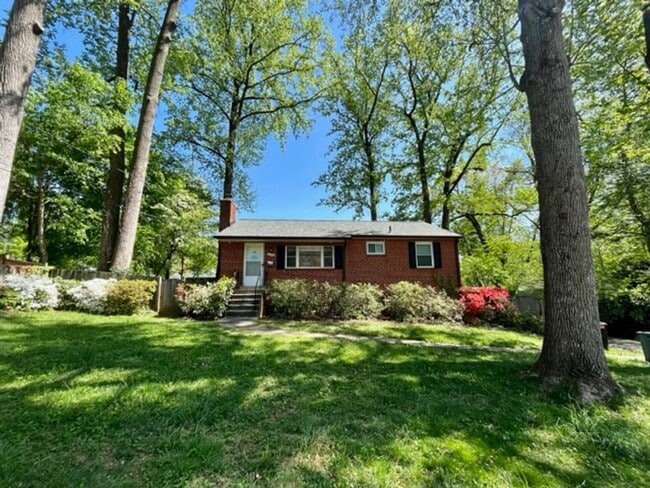 Photo - 3700 Woodridge Ave House