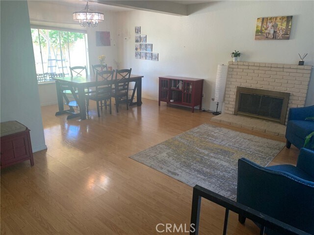 Photo - 26052 Hinckley St