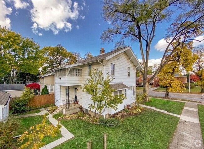 Building Photo - 203 Catalpa Dr Unit One Rental