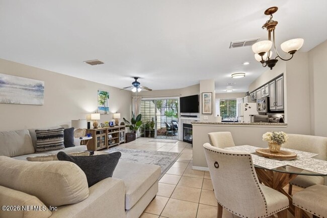 Photo - 323 Sand Castle Way