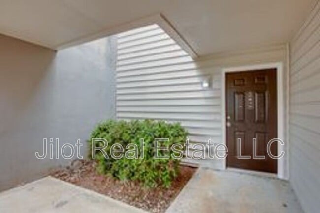Photo - 2015 Oak Park Ln