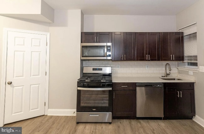 Photo - 3914 Ridgewood Ave