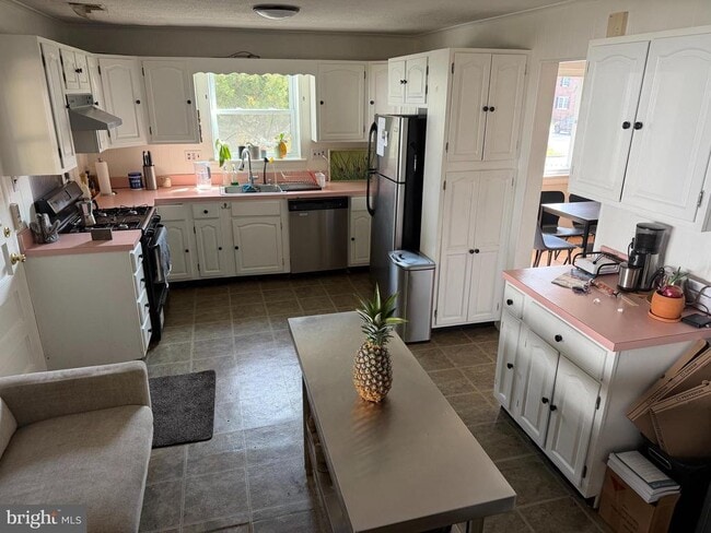 Photo - 2101 N Nottingham St