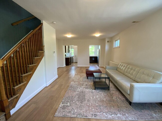 Photo - 1772 E St NE