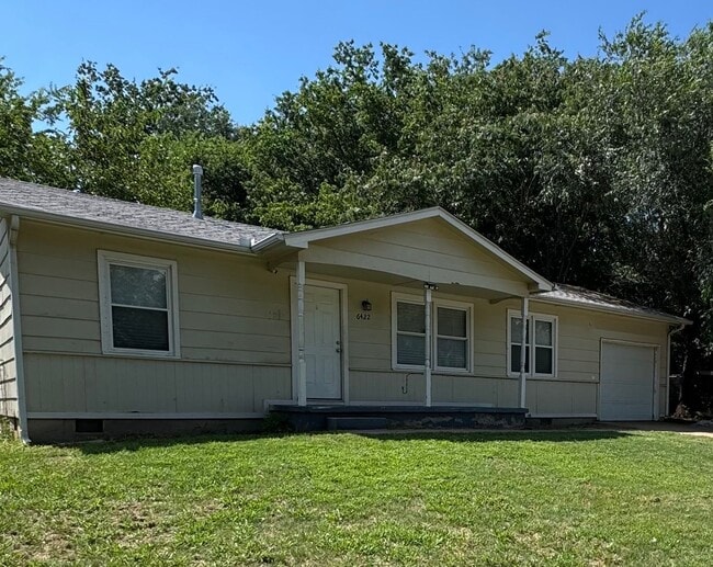 NEWLY RENOVATED 3 BEDROOM HOME - NEWLY RENOVATED 3 BEDROOM HOME