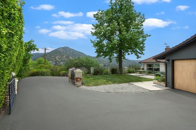 Photo - 1741 Golf Club Dr