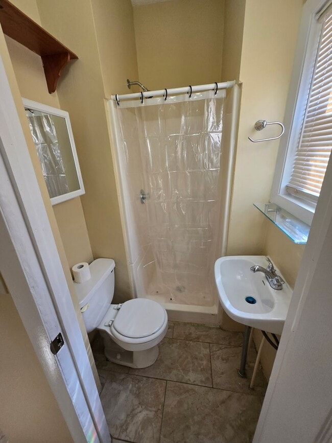 Photo - Studio 1 bath with Full Kitchen Available in Hyde Park