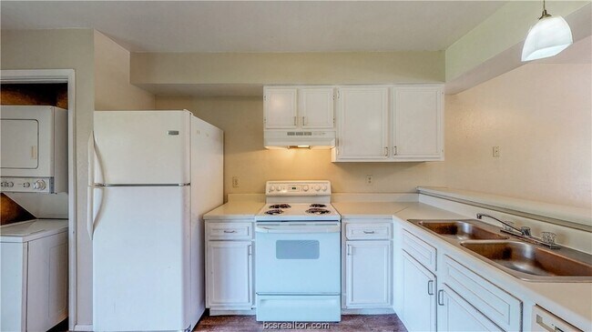 303 Manuel Dr