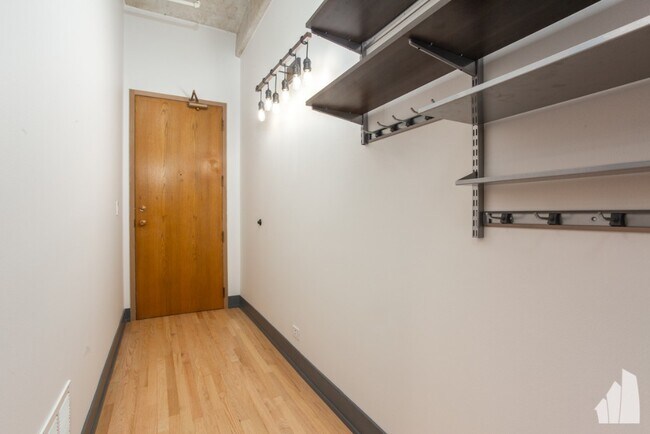 Photo - 633 S Plymouth Ct Unit 404