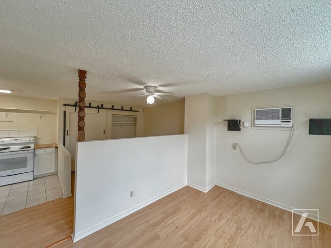 Photo - 317 Harwood St Unit 5