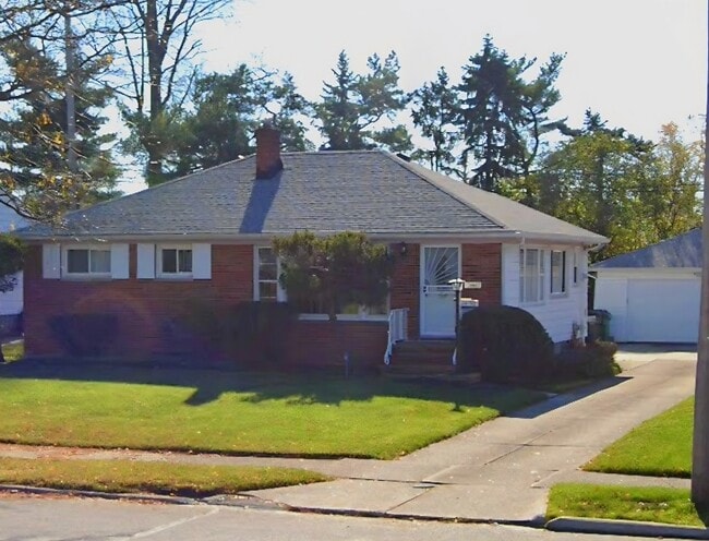 Building Photo - 24190 Timberlane Rd