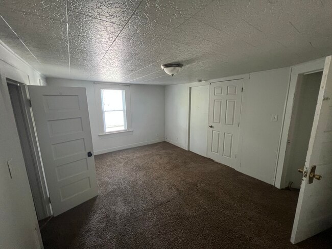 Building Photo - 608 N 21st St Unit 4 Rental