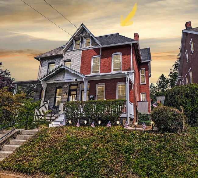 Photo - 321 W Biddle St Unidad 2