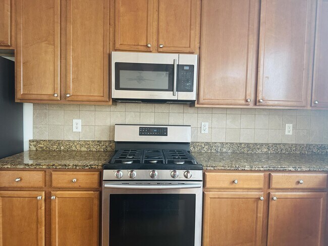 Photo - 1150 Brookhill Way