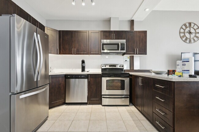 Photo - 78 Gerrard St W Unit FL1-ID1030942P